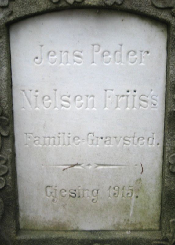 Jens Peder Nielsen Friis's familiegravsted1.jpg